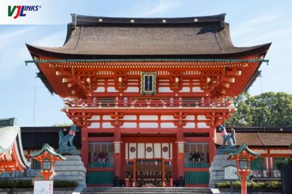 Đền thờ Fushimi Inari Taisha – Ngôi đền nghìn cột ở Kyoto