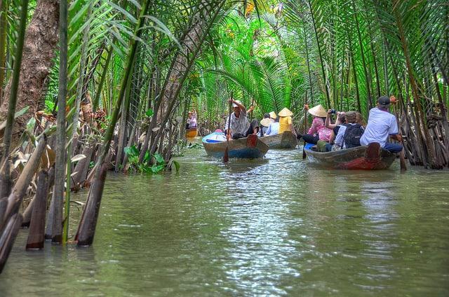 Những con thuyền đậm chất miền tây du lịch Cồn Phụng Bến Tre