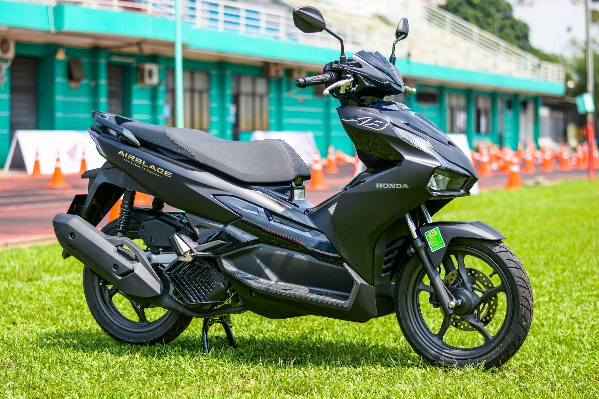 Honda Air Blade 2023 mua bản 125 hay 160, chọn phanh CBS hay ABS?