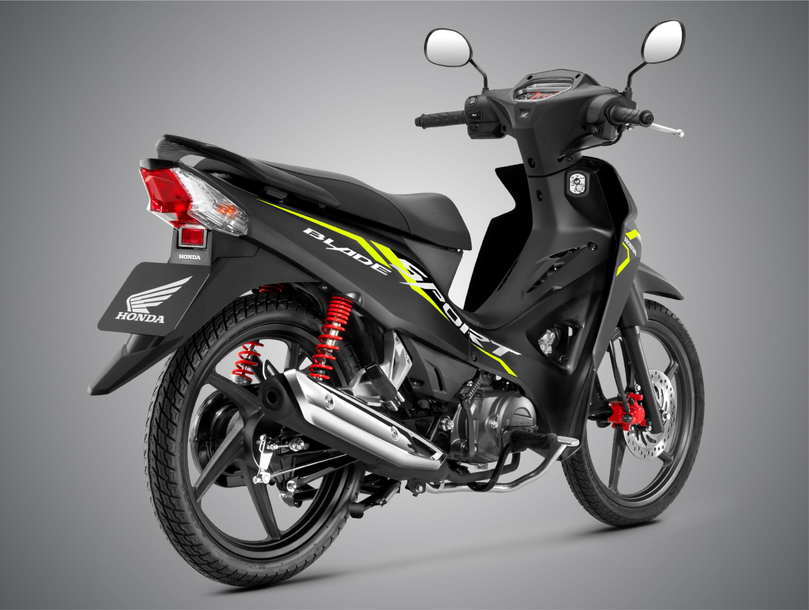 Honda Blade 2023 thay tem mới, giá tăng gần 1 triệu đồng