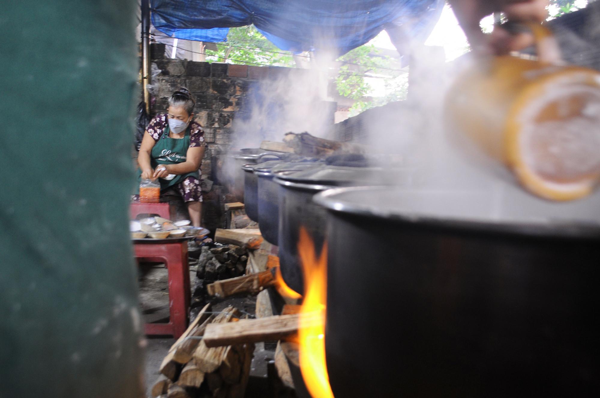 Quán bánh bèo dân dã ngon nức tiếng, dễ ghiền ở Quảng Ngãi