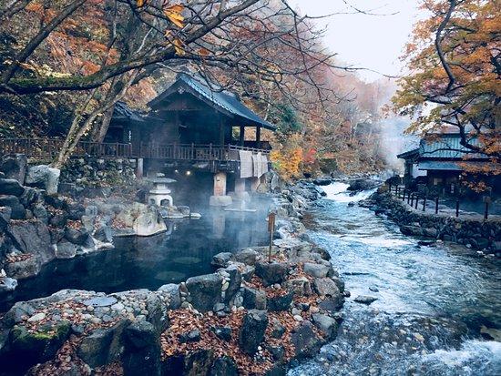 TẮM ONSEN - VĂN HÓA TẮM ĐẶC BIỆT CỦA NGƯỜI NHẬT BẢN