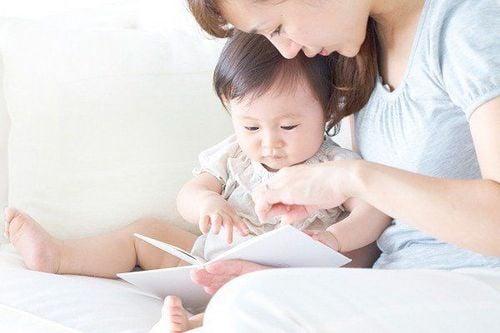 Dạy bé đọc sách từ bé để hình thành thói quen khám phá, học hỏi