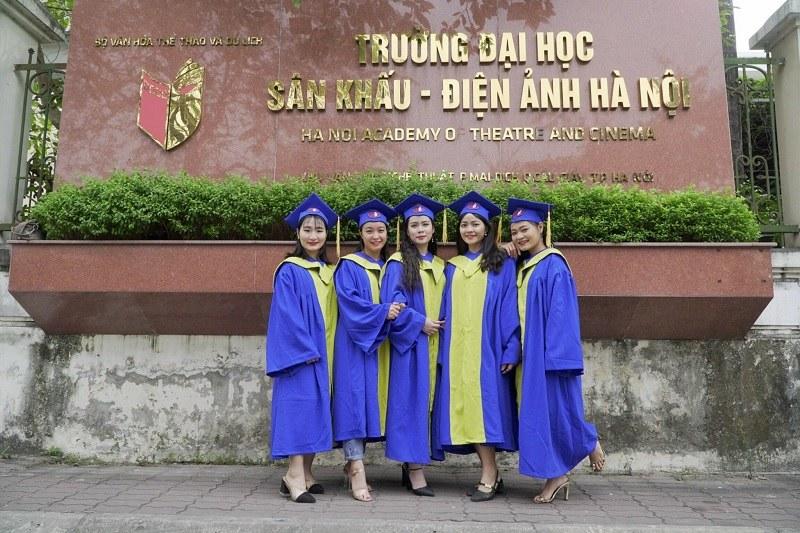 có nên học sân khấu điện ảnh