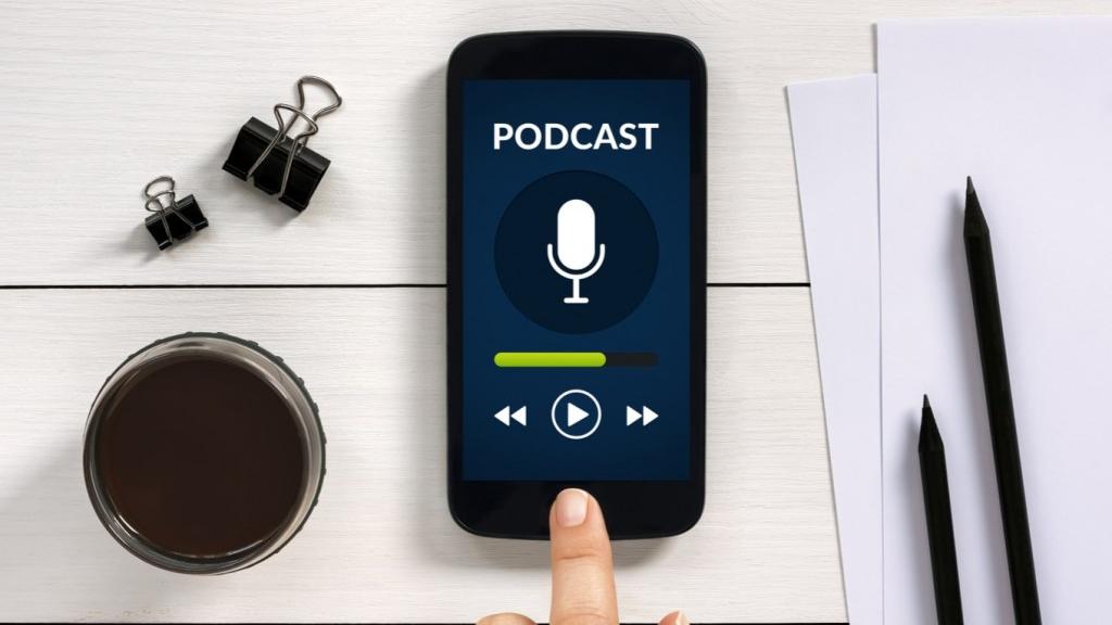 Podcast là gì? Podcast là một tệp chia sẻ nội dung dạng nói, có các chủ đề rất phong phú.